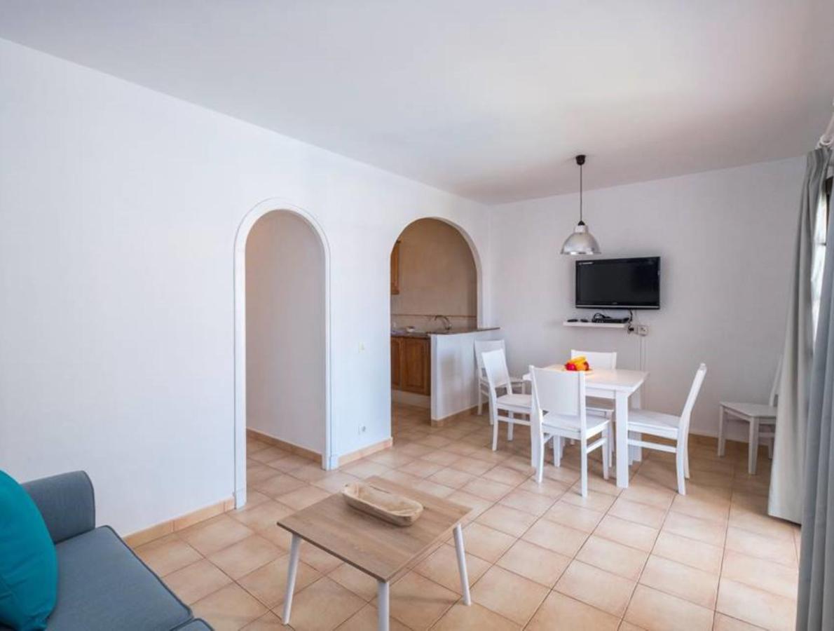 Apartamentos Girasols Gardens Sup 2-F Son Bou Esterno foto